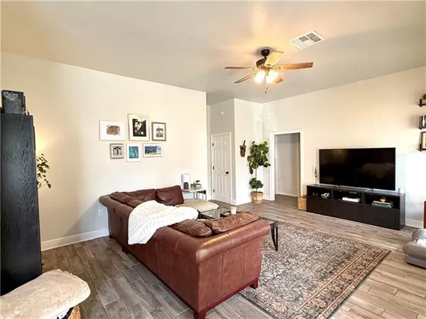 $1,800 | 2005 Rapatel Street, Mandeville, LA 70448