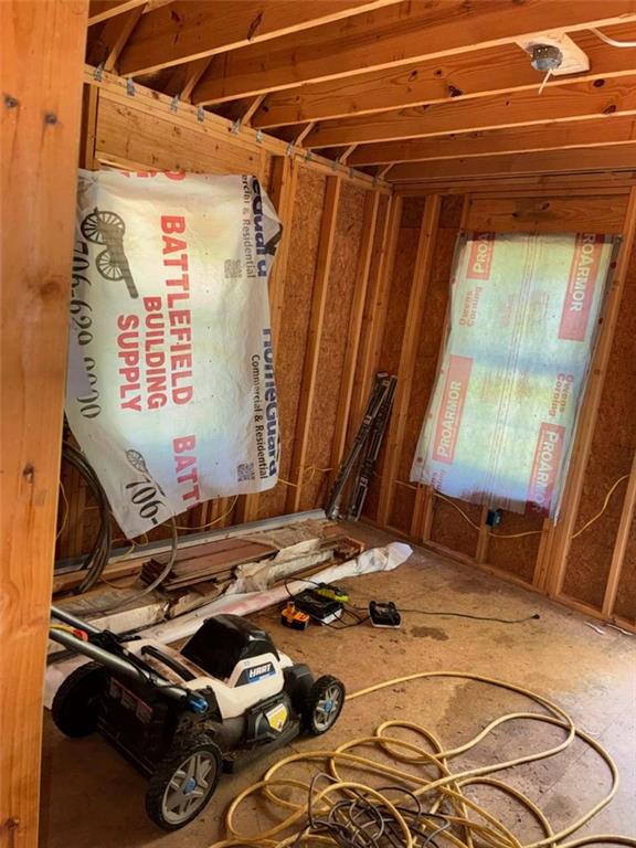 220 Friendship Trail Talking Rock, GA 30175 - Photo 8 of 18 a view of a room with gym equipment