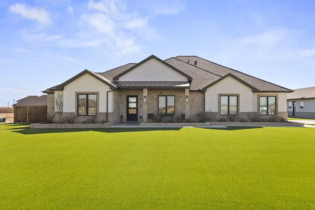 $819,000 | 1111 Cooper Drive, Tahoka, TX 79373