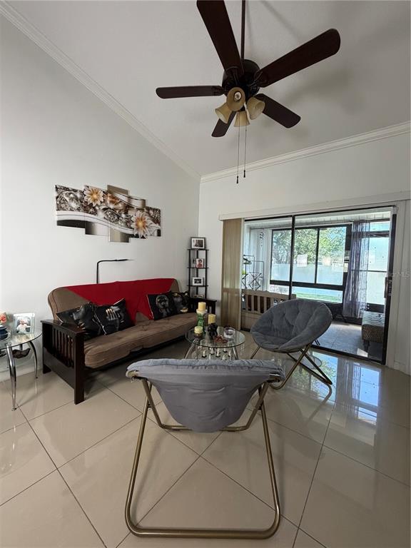 36 Lakepointe Circle Kissimmee, FL 34743 - Photo 12 of 44