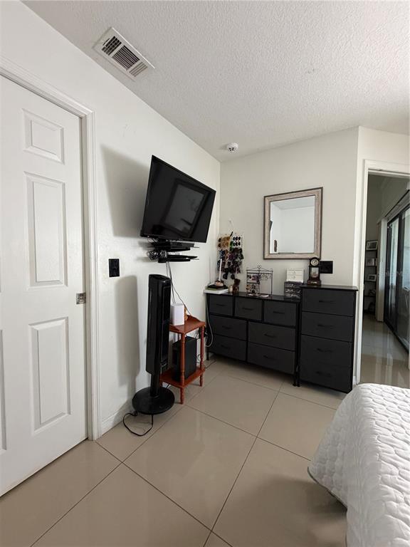 36 Lakepointe Circle Kissimmee, FL 34743 - Photo 14 of 44