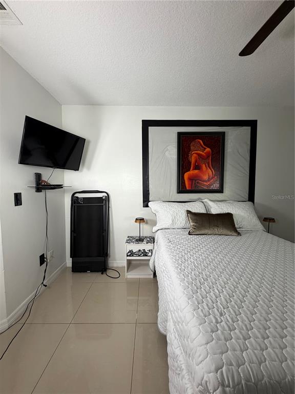 36 Lakepointe Circle Kissimmee, FL 34743 - Photo 16 of 44