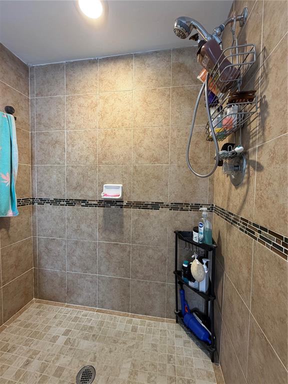 36 Lakepointe Circle Kissimmee, FL 34743 - Photo 25 of 44