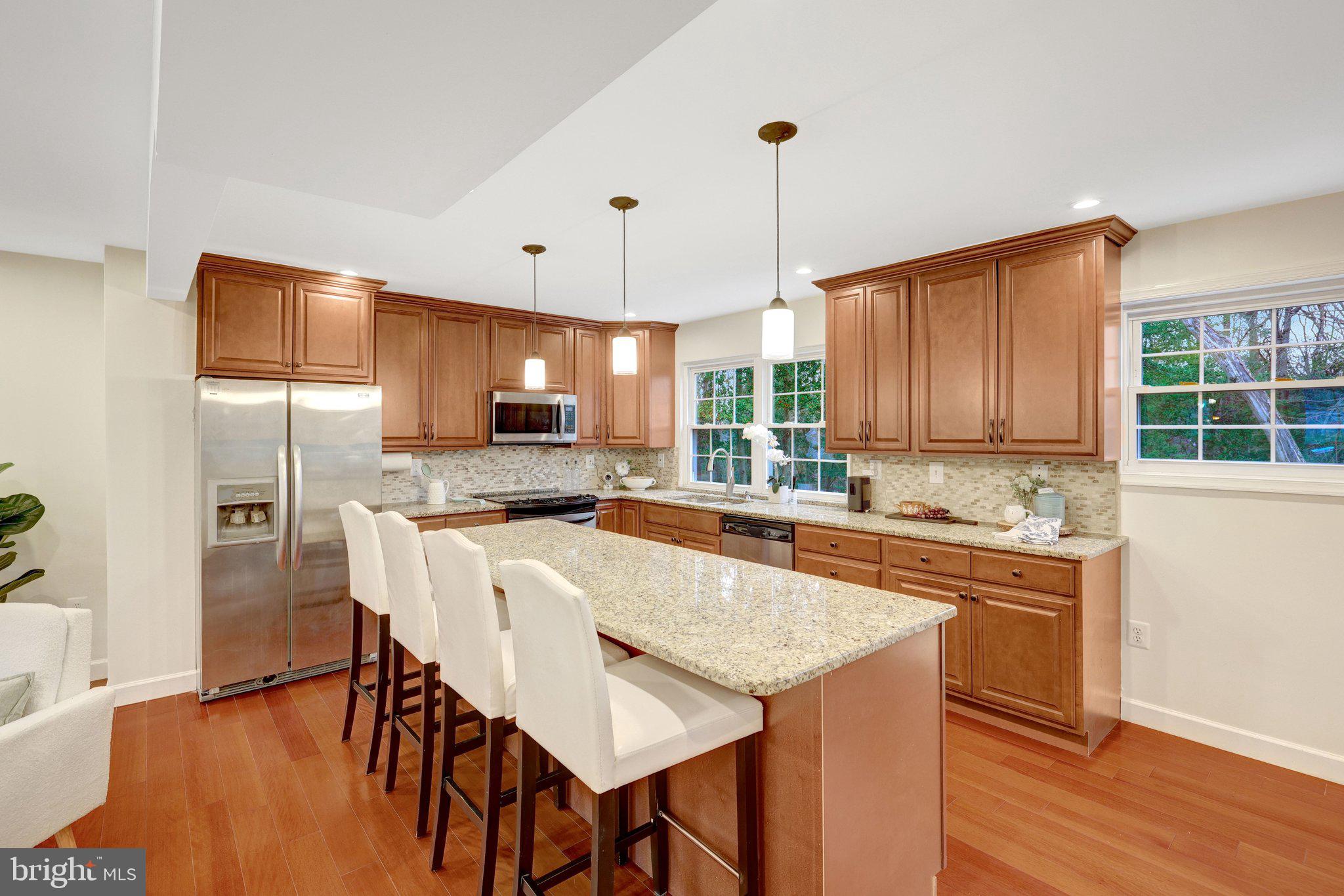 1827 Post Oak Trail Reston, VA 20191 - Photo 8 of 33 Gallery Image 8
