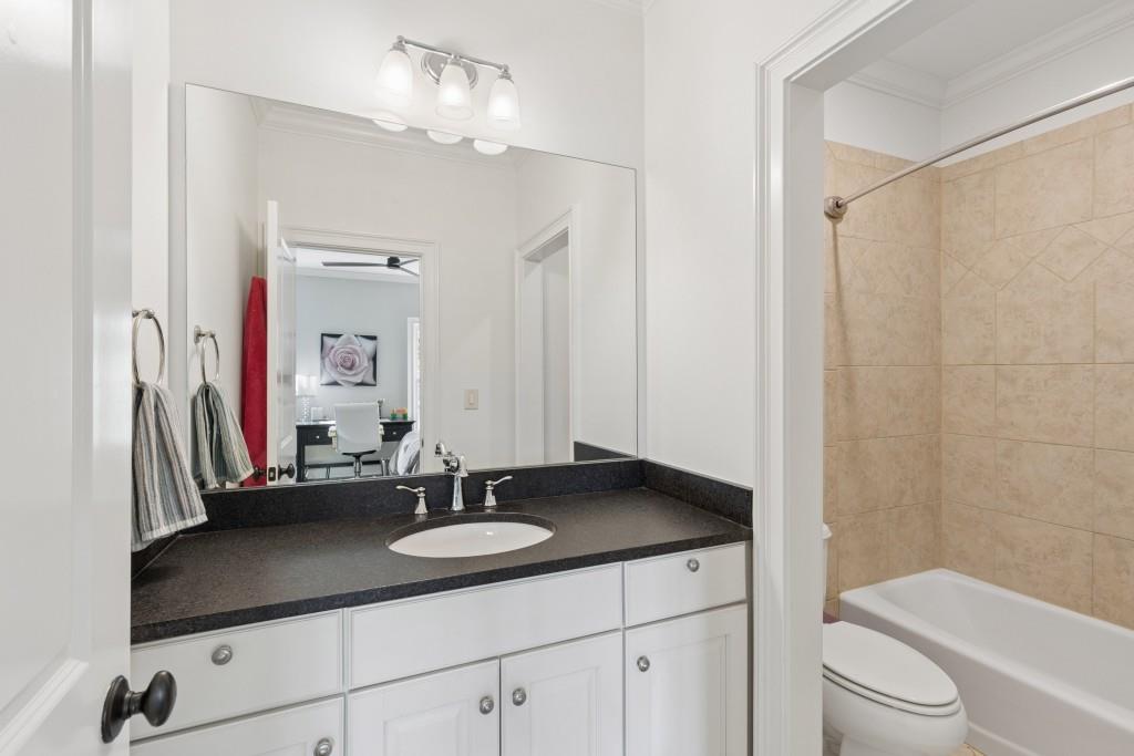 3585 Roxboro Road Northeast, Unit 6 Atlanta, GA 30326 - Photo 37 of 51