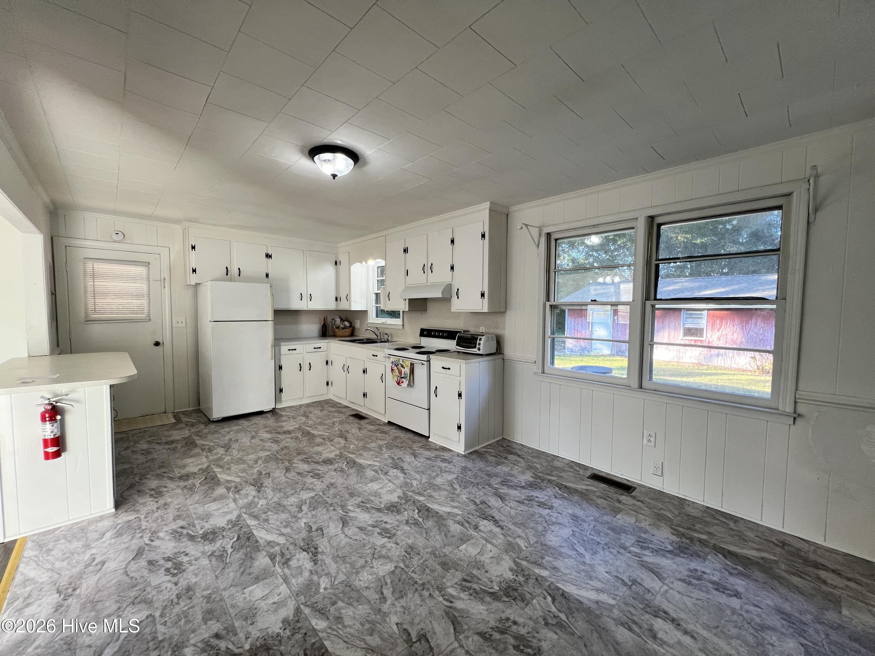 731 Newland Road Roper, NC 27970 - Photo 4 of 9 IMG_1366 2024-10-19 12_21_23