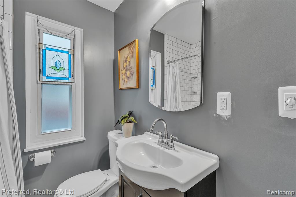 4422 Yorkshire Road Detroit, MI 48224 - Photo 22 of 45