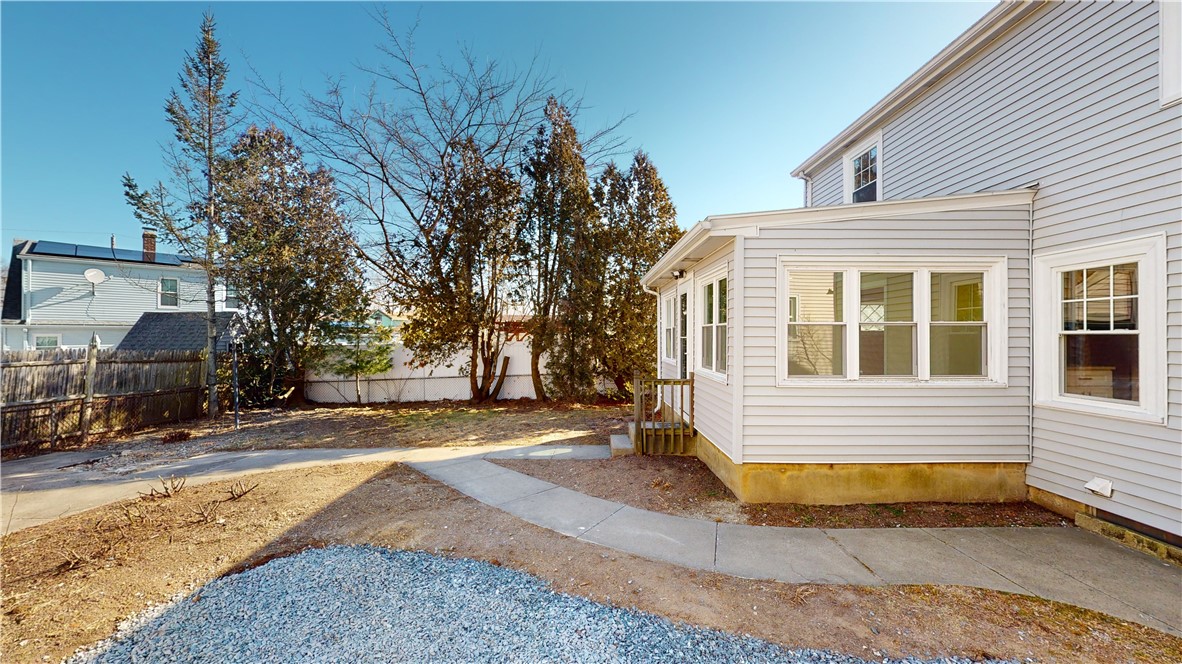 28 Crossway Road Cranston, RI 02910 - Photo 5 of 30