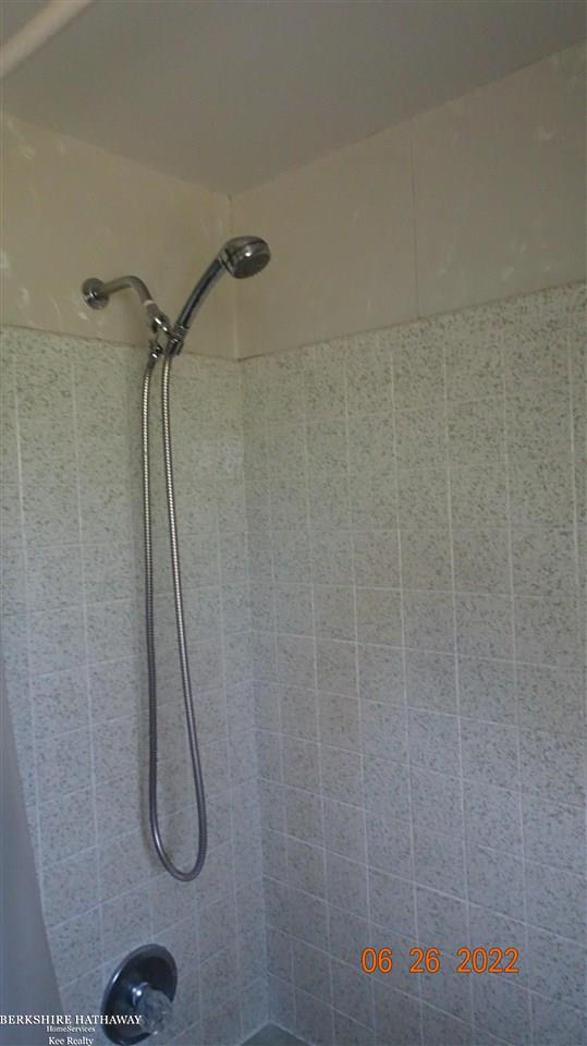 15060 Terry Road Allenton, MI 48002 - Photo 18 of 54 50080333-17.JPG