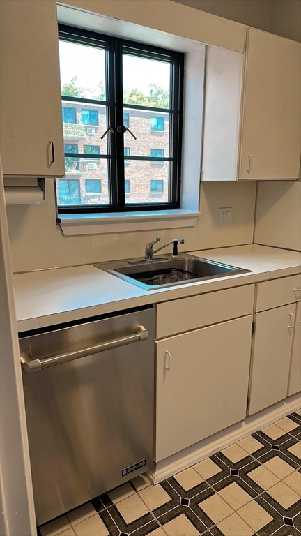 75 Strathmore Road, Unit 6 Boston, MA 02135 - Photo 3 of 7