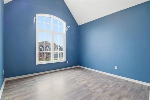 $795,000 | 10514 Northwest River Hills Drive, Parkville, MO 64152