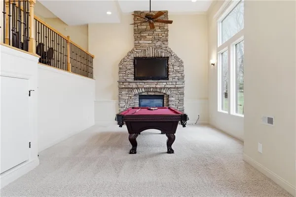 $795,000 | 10514 Northwest River Hills Drive, Parkville, MO 64152