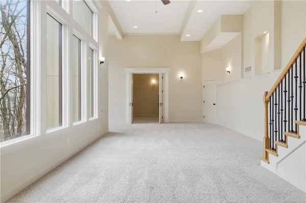 $795,000 | 10514 Northwest River Hills Drive, Parkville, MO 64152