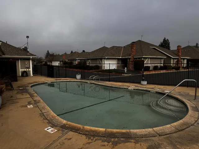 $300,000 | 381 East Nees Avenue, Unit 122, Fresno, CA 93720