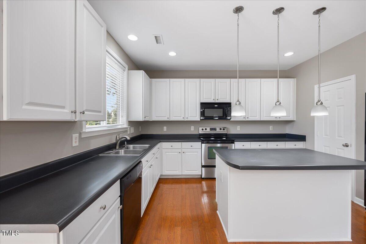 172 Solheim Lane Raleigh, NC 27603 - Photo 11 of 32 13-2A1A6799