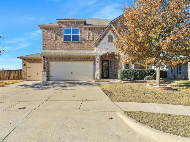 a house view with a outdoor space