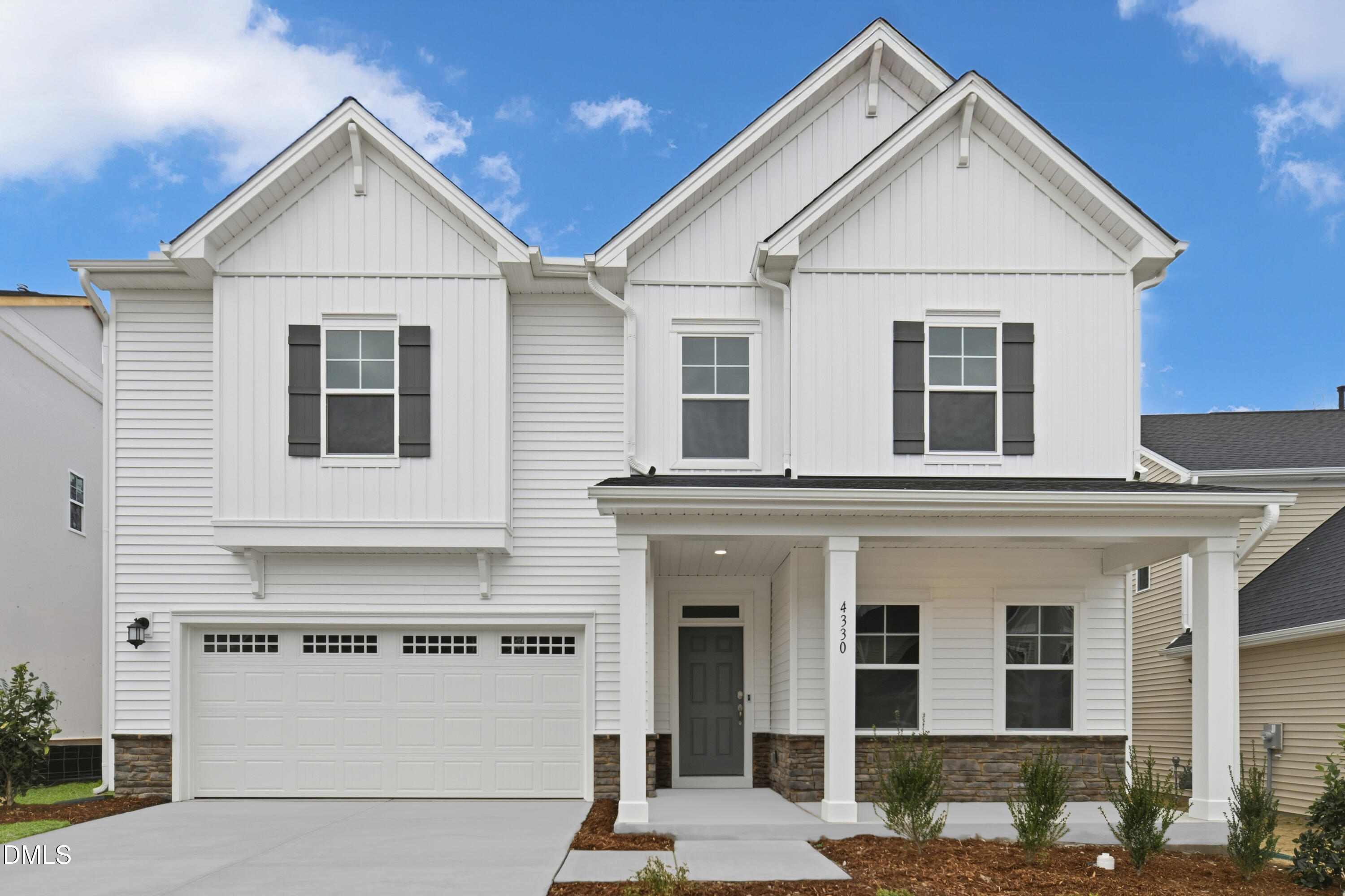 SUN_Everlee_Pic_TryonIII_QMI_217_Front_1