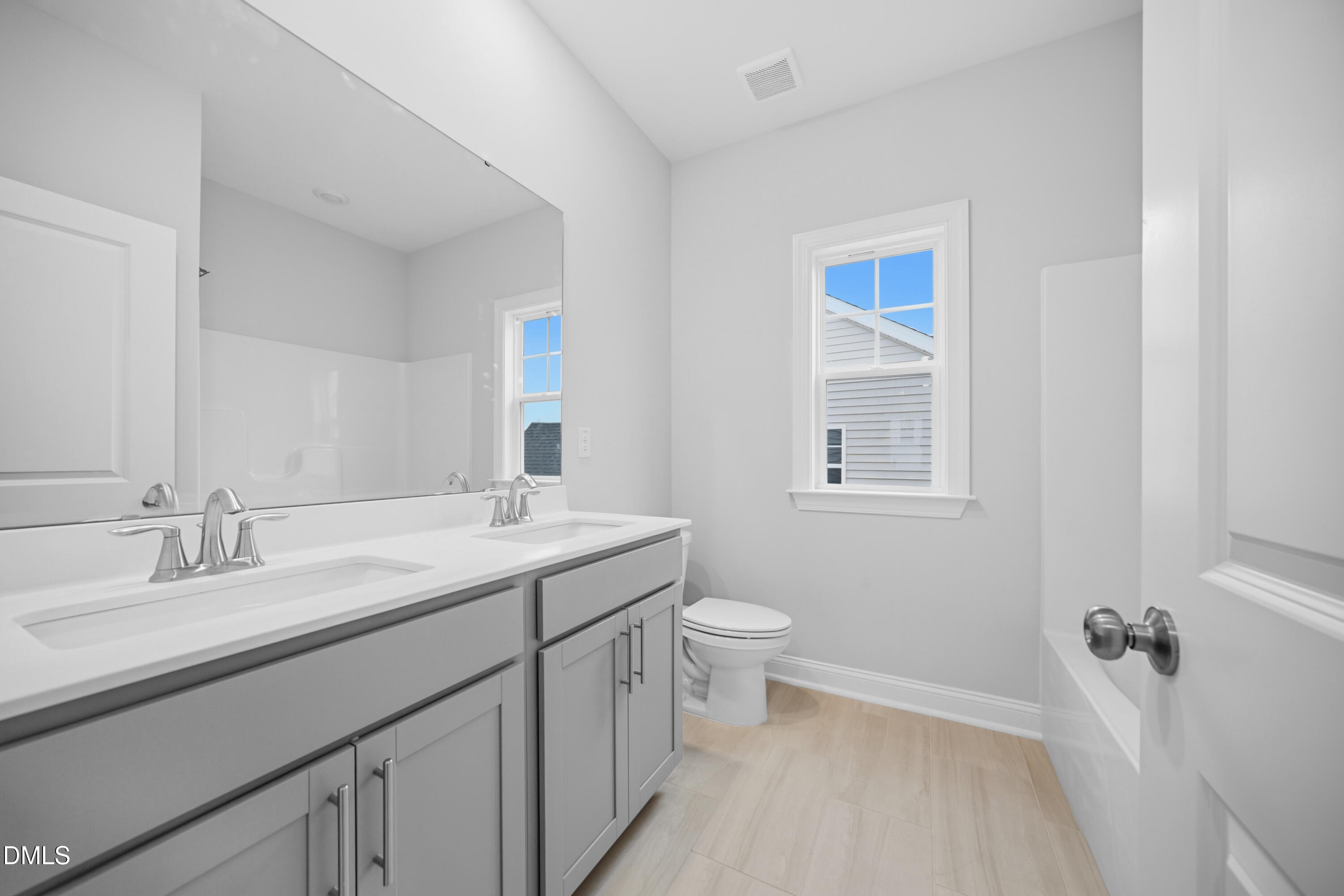 4330 Laurel Pond Way Raleigh, NC 27616 - Photo 14 of 35 SUN_Everlee_Pic_TryonIII_QMI_217_Bath2_1