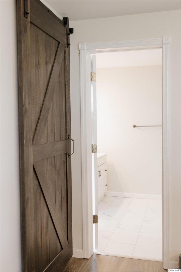 410 South Park Street Golden, IL 62339 - Photo 8 of 12 a view of entryway