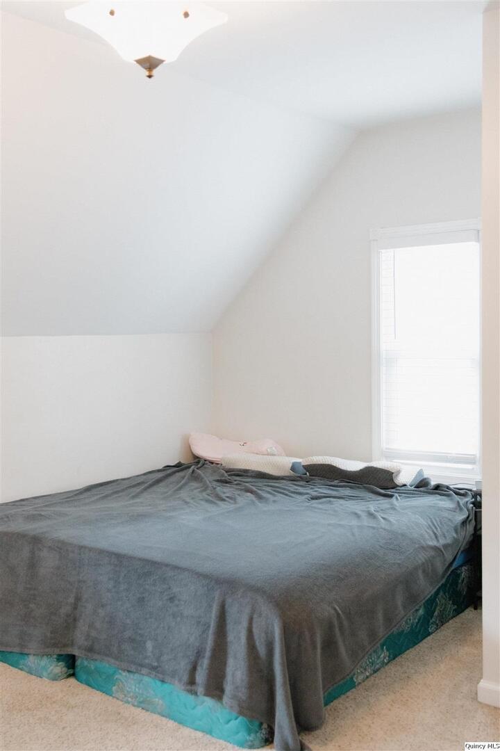 410 South Park Street Golden, IL 62339 - Photo 10 of 12 a view of an empty room