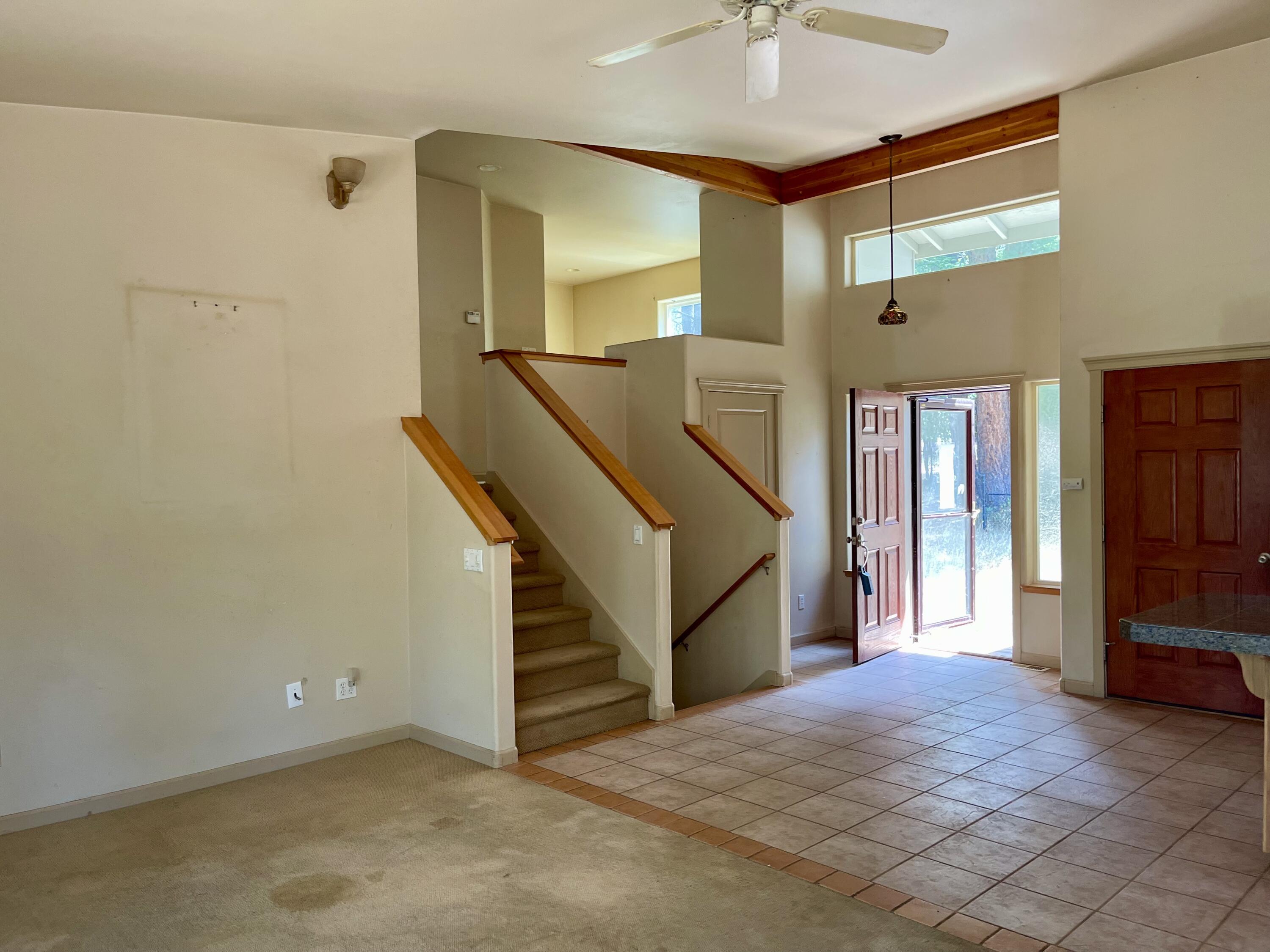 18844 Shoshone Road Bend, OR 97702 - Photo 6 of 27 IMG_4027