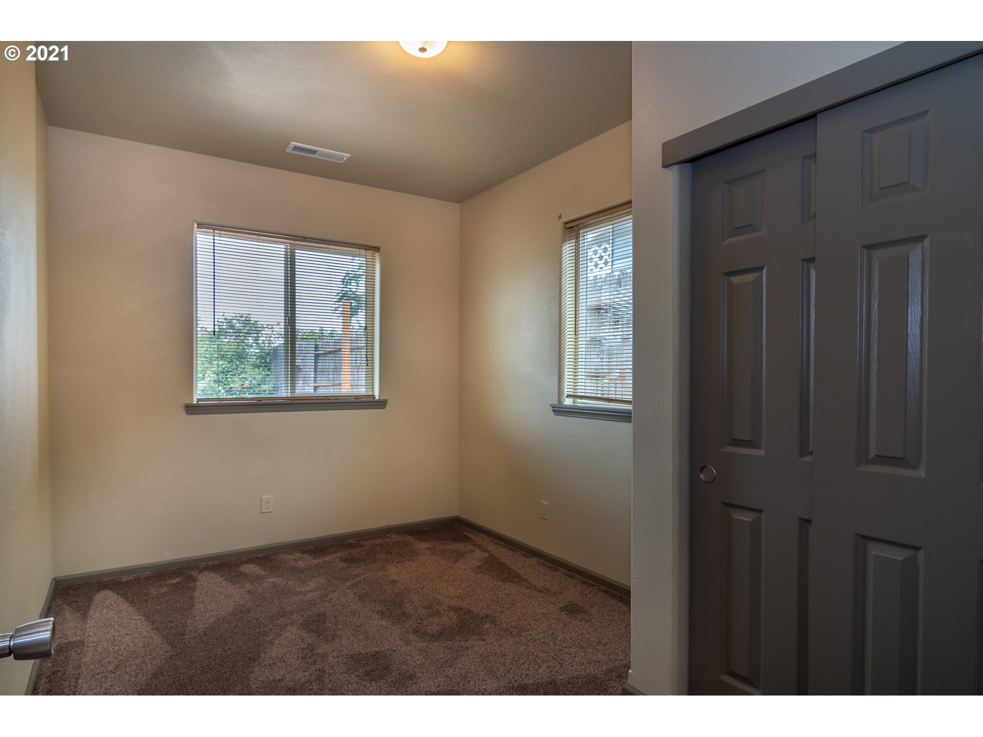 356 Page Road Winchester, OR 97495 - Photo 22 of 31 Gallery Image 22