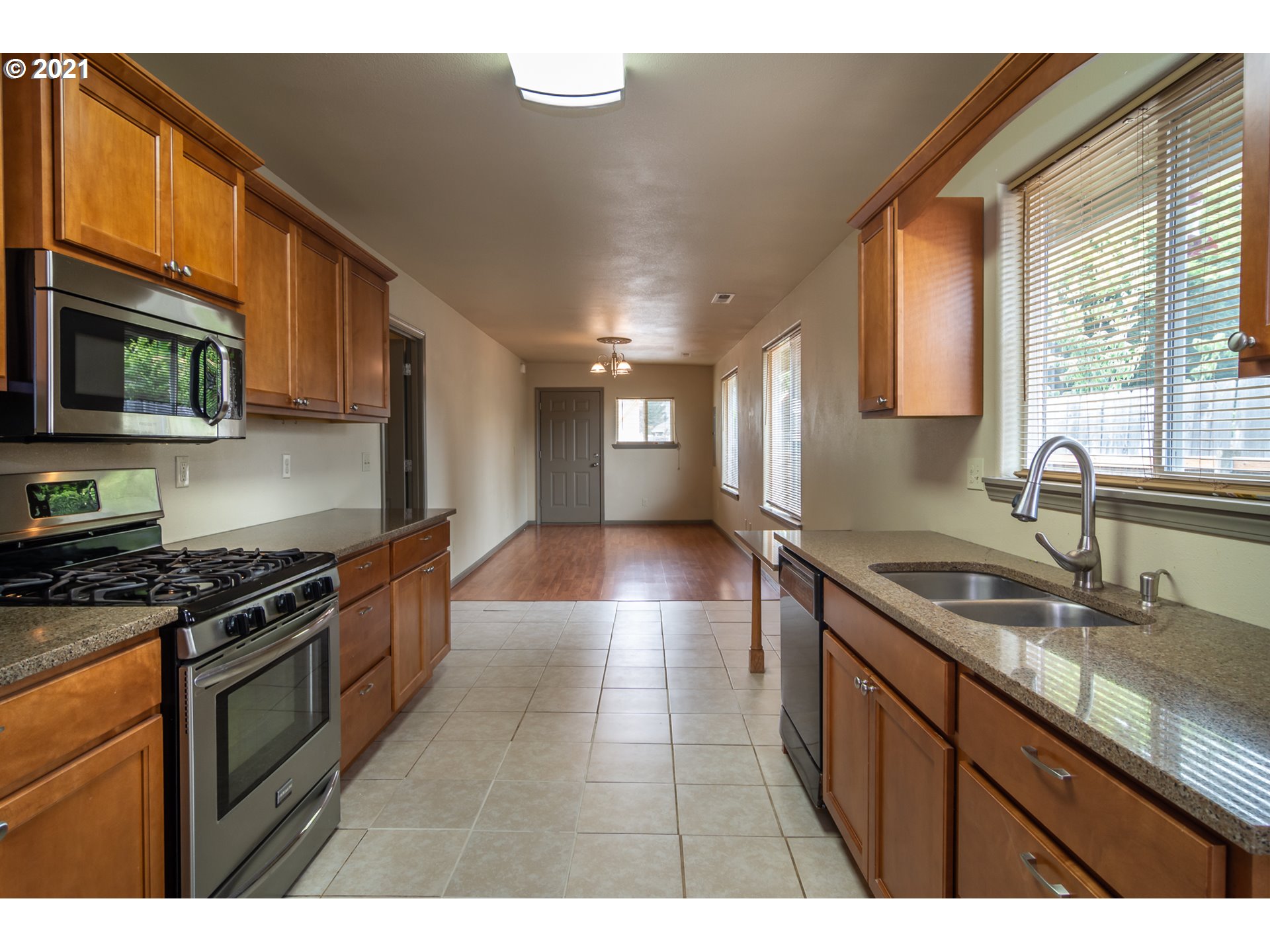 356 Page Road Winchester, OR 97495 - Photo 10 of 31 Gallery Image 10
