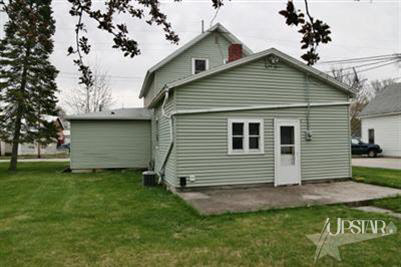 210 South 8th Street Decatur, IN 46733 - Photo 2 of 5