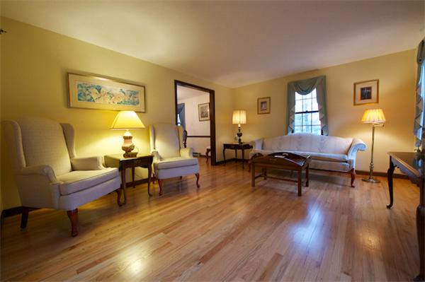 4 Wadsworth Road Shrewsbury, MA 01545 - Photo 3 of 13 Gallery Image 3