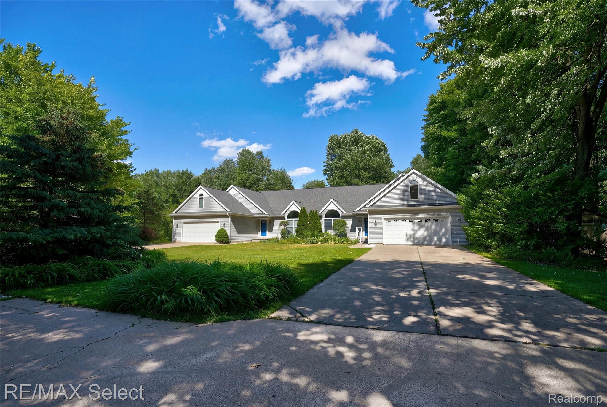 6500 N Seymour Rd 06.jpg