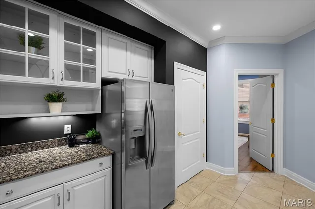 $425,000 | 750 South Hanley Road, Unit 180, St. Louis, MO 63105