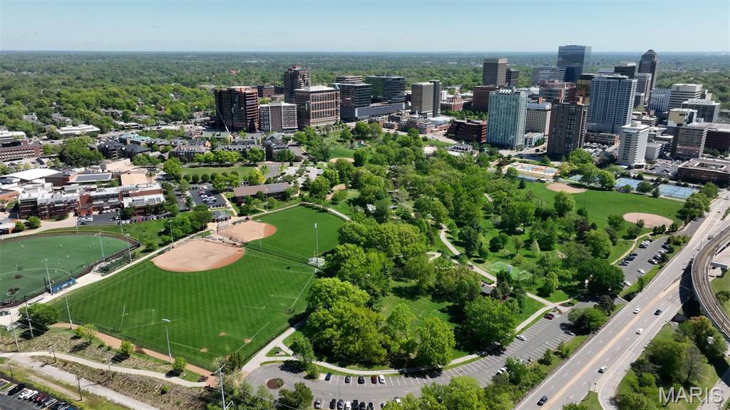 750 South Hanley Road, Unit 180 St. Louis, MO 63105 - Photo 25 of 30