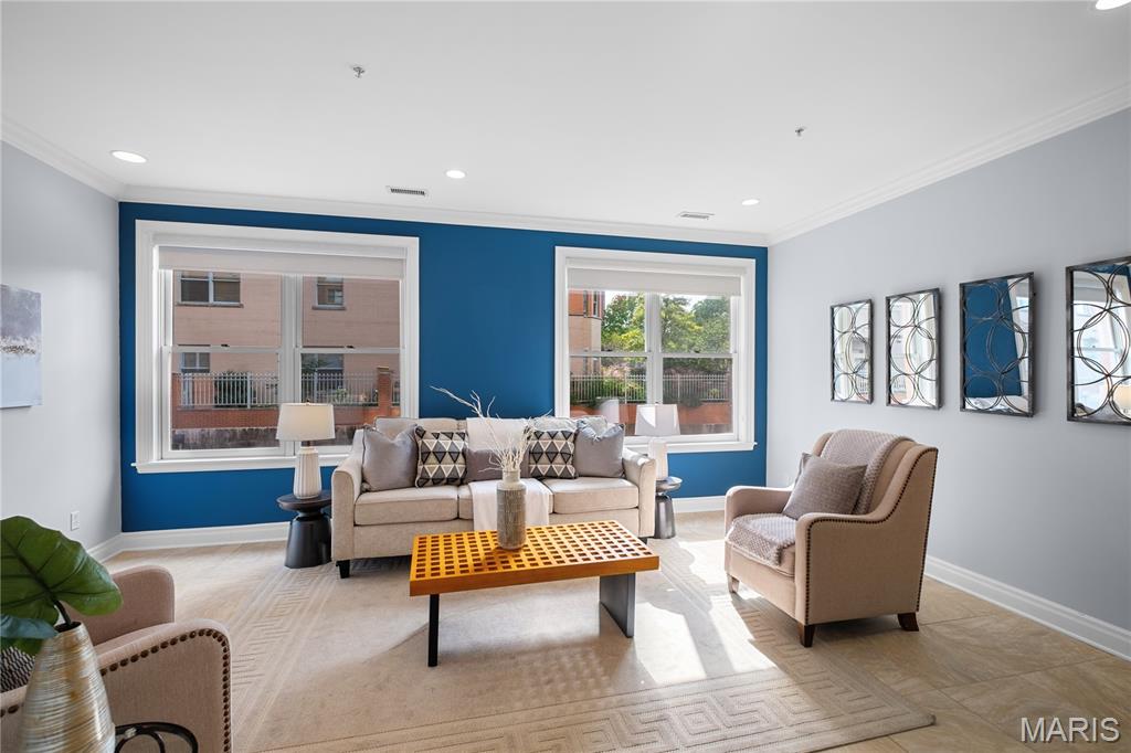 750 South Hanley Road, Unit 180 St. Louis, MO 63105 - Photo 3 of 30