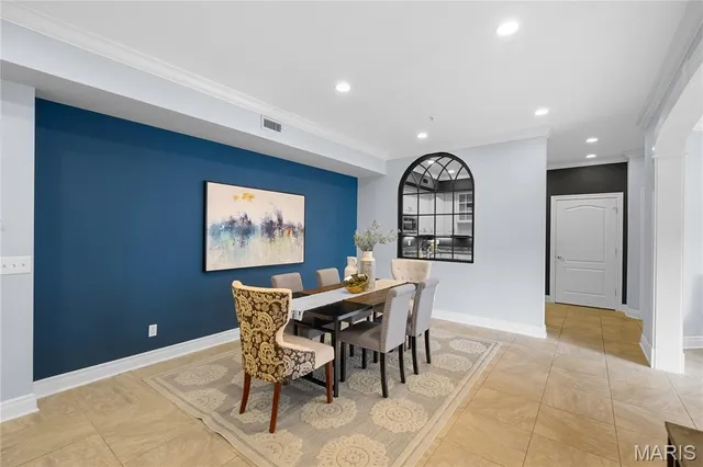 $419,900 | 750 South Hanley Road, Unit 180, St. Louis, MO 63105