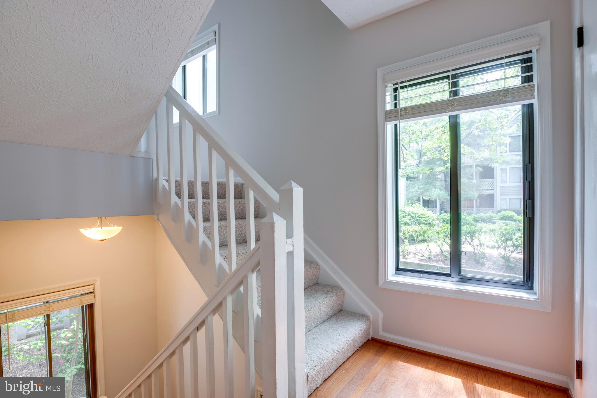 2293 Hunter's Run Drive Reston, VA 20191 - Photo 3 of 34 Gallery Image 3
