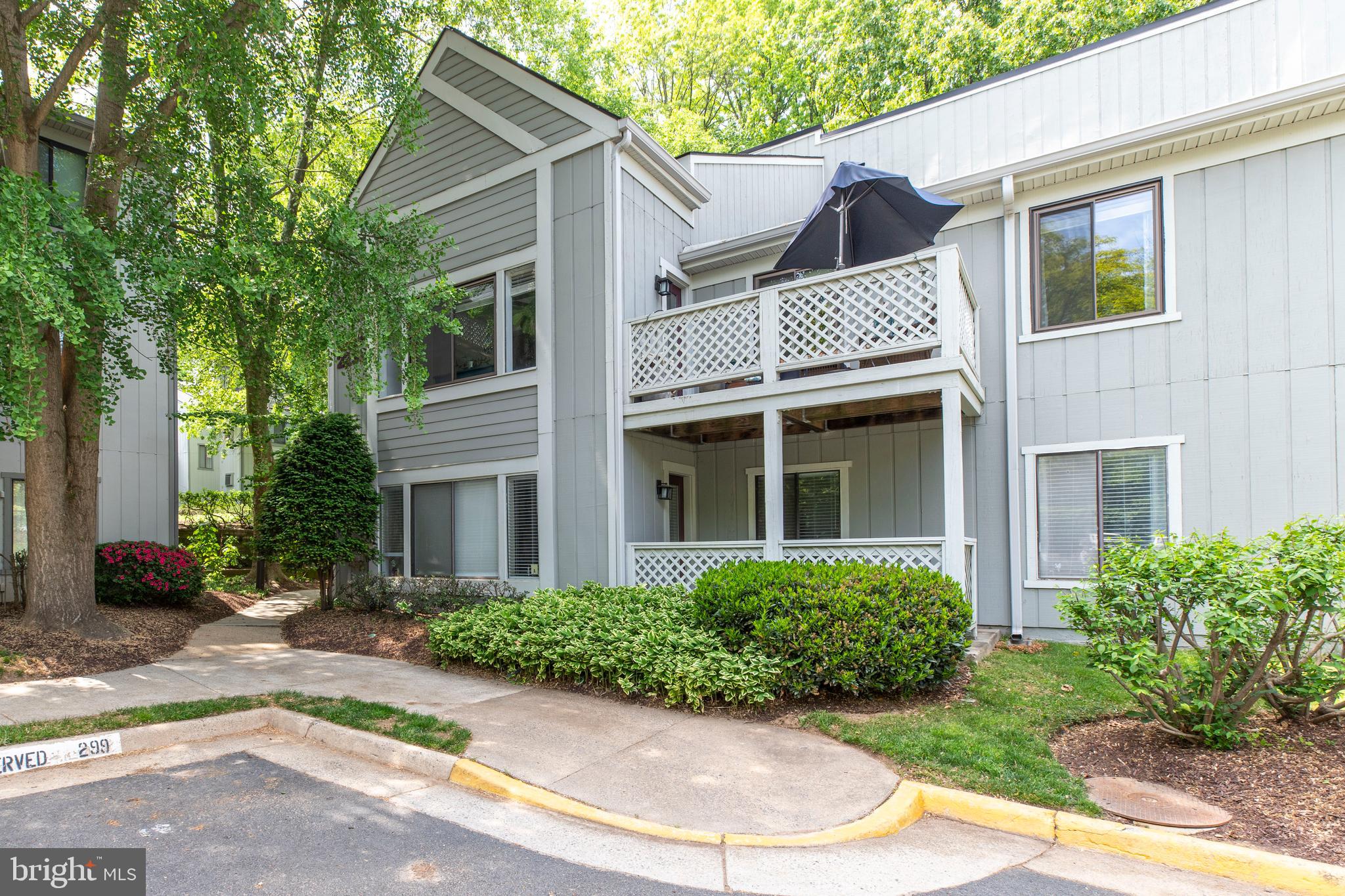 2293 Hunter's Run Drive Reston, VA 20191 - Photo 32 of 34 Gallery Image 32