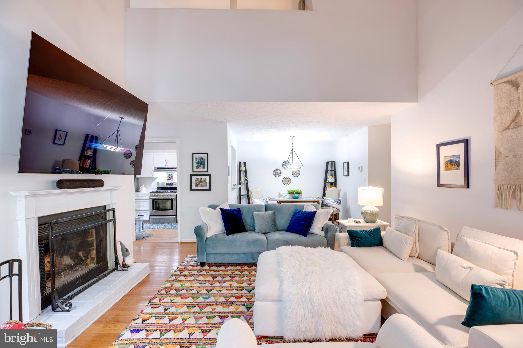 2293 Hunter's Run Drive Reston, VA 20191 - Photo 6 of 34 Gallery Image 6