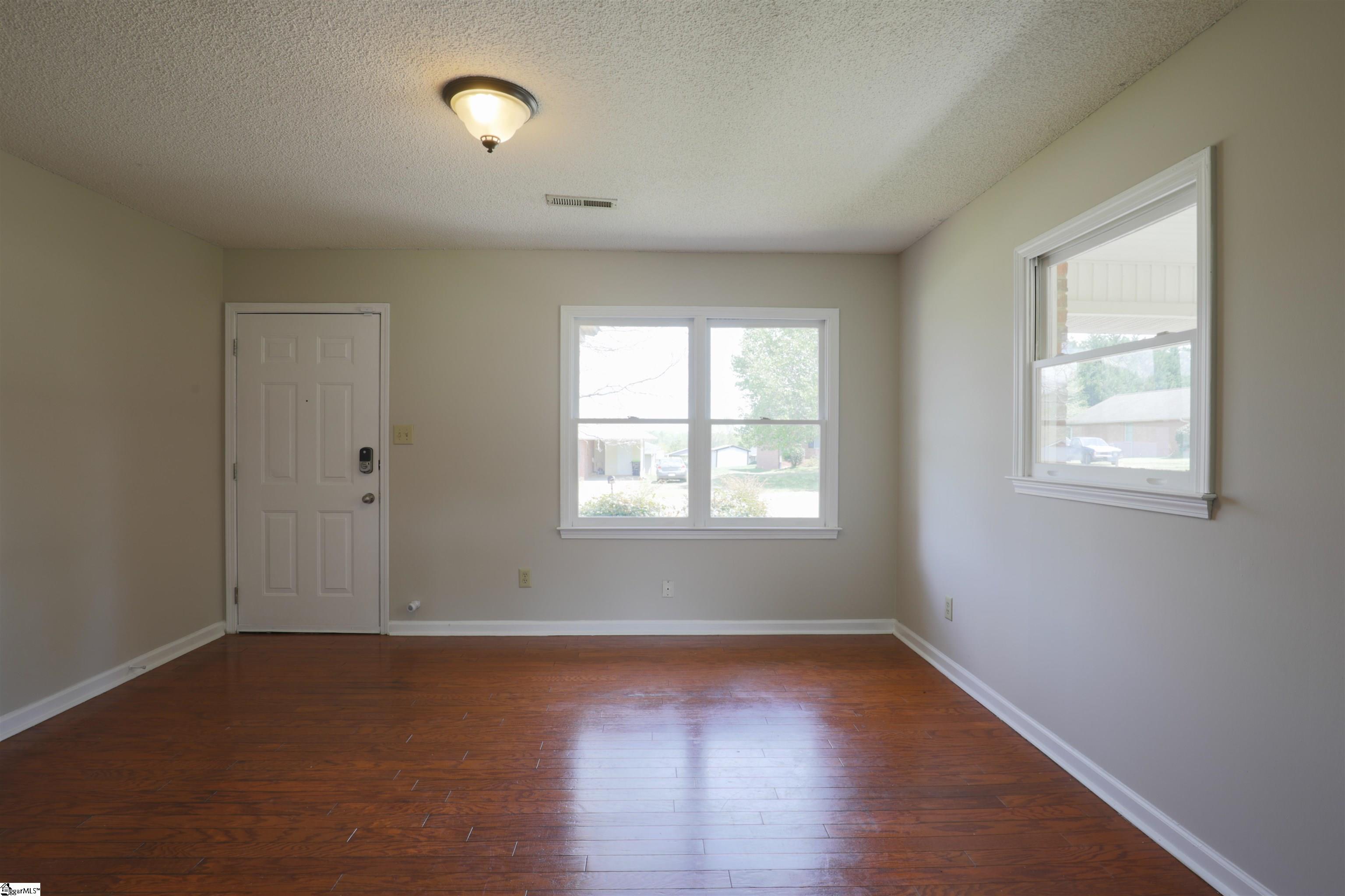 236 Ranier Drive Inman, SC 29349 - Photo 6 of 12