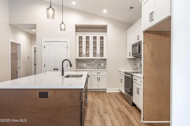 $405,000 | 115 Sandy Place, Pinebluff, NC 28373