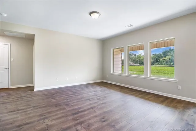 $228,000 | 8125 Kelsey Lane, Iowa, LA 70647