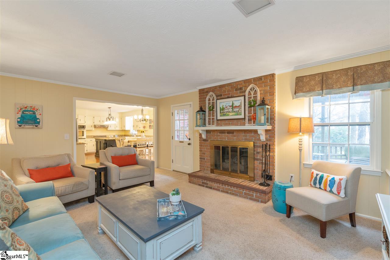 203 Briar Creek Road Greer, SC 29650 - Photo 8 of 31 Gallery Image 8