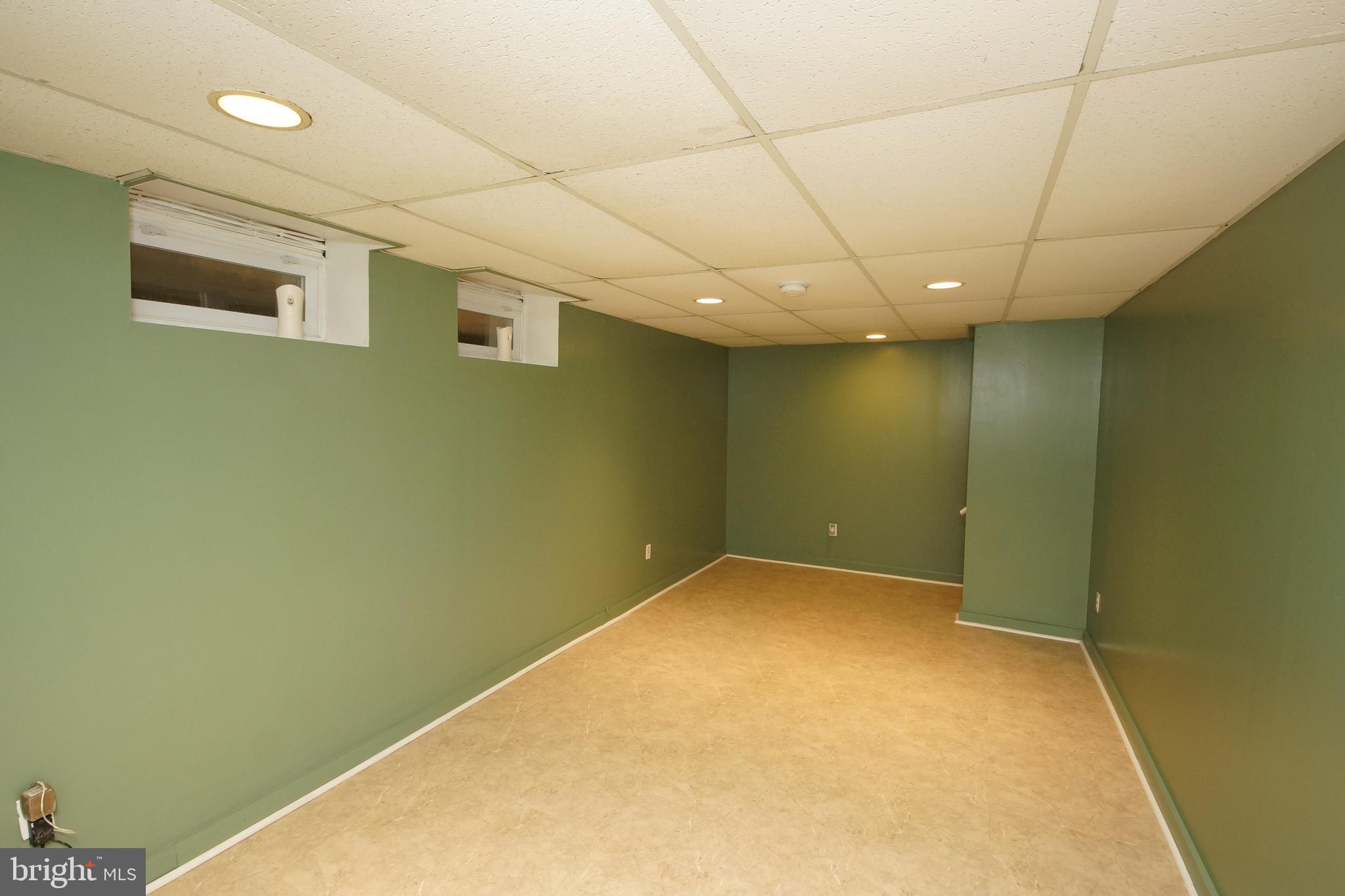 841 Jamestown Road East Windsor, NJ 08520 - Photo 30 of 43 Gallery Image 30
