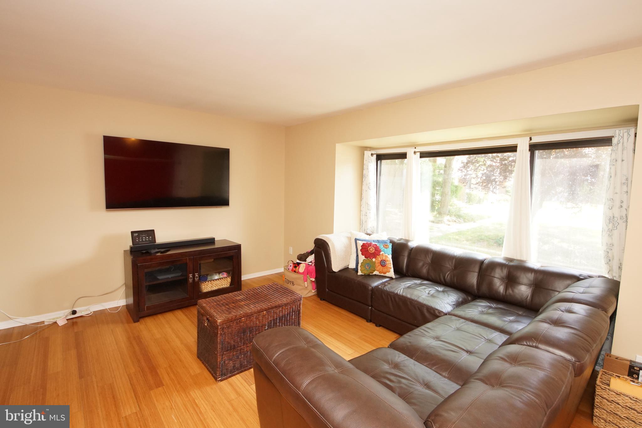841 Jamestown Road East Windsor, NJ 08520 - Photo 5 of 43 Gallery Image 5