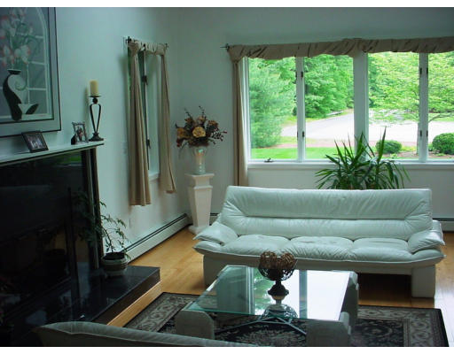 12 Tall Tree Way Georgetown, MA 01833 - Photo 6 of 15 Gallery Image 6
