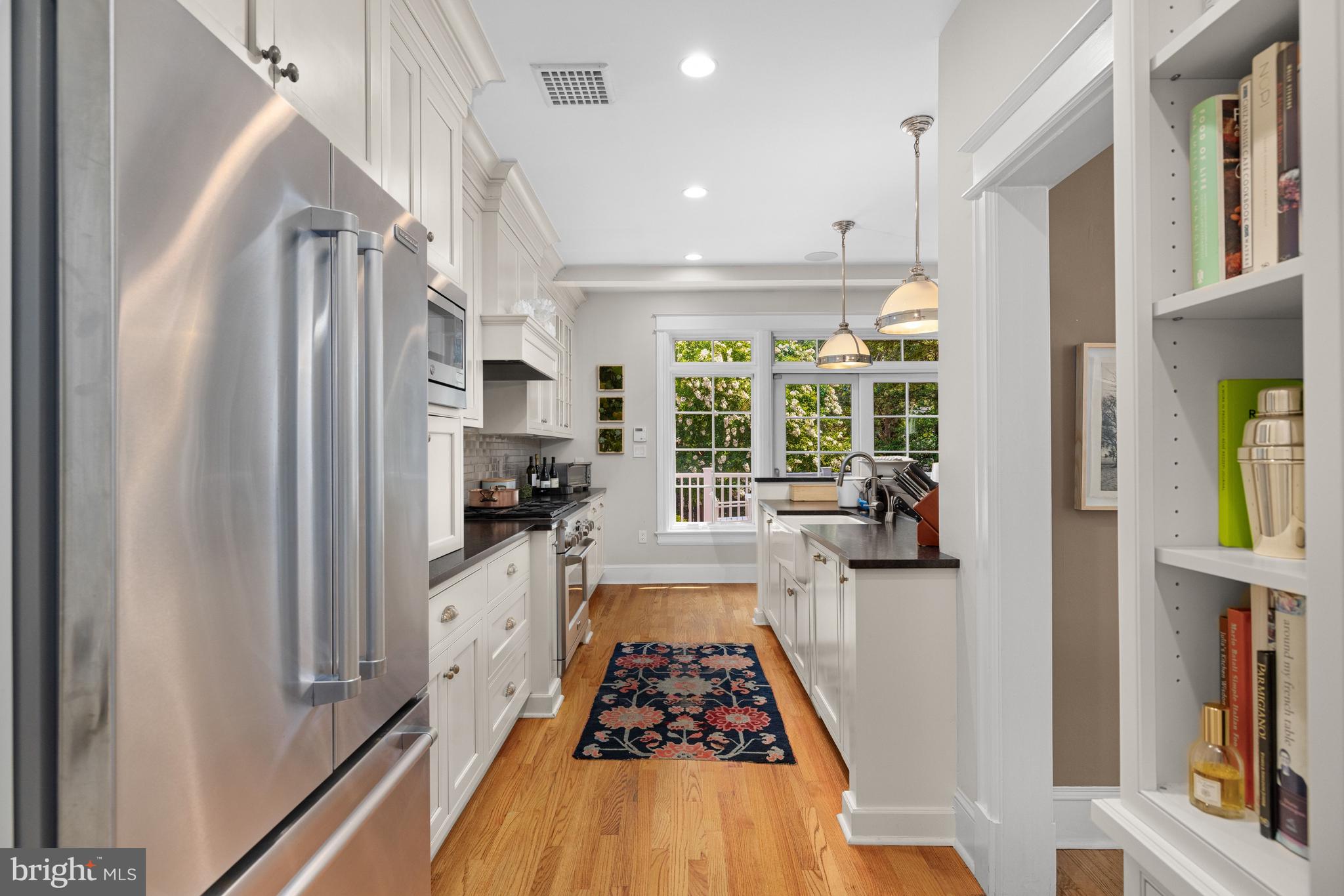 3808 Garfield Street Northwest Washington, DC 20007 - Photo 12 of 31