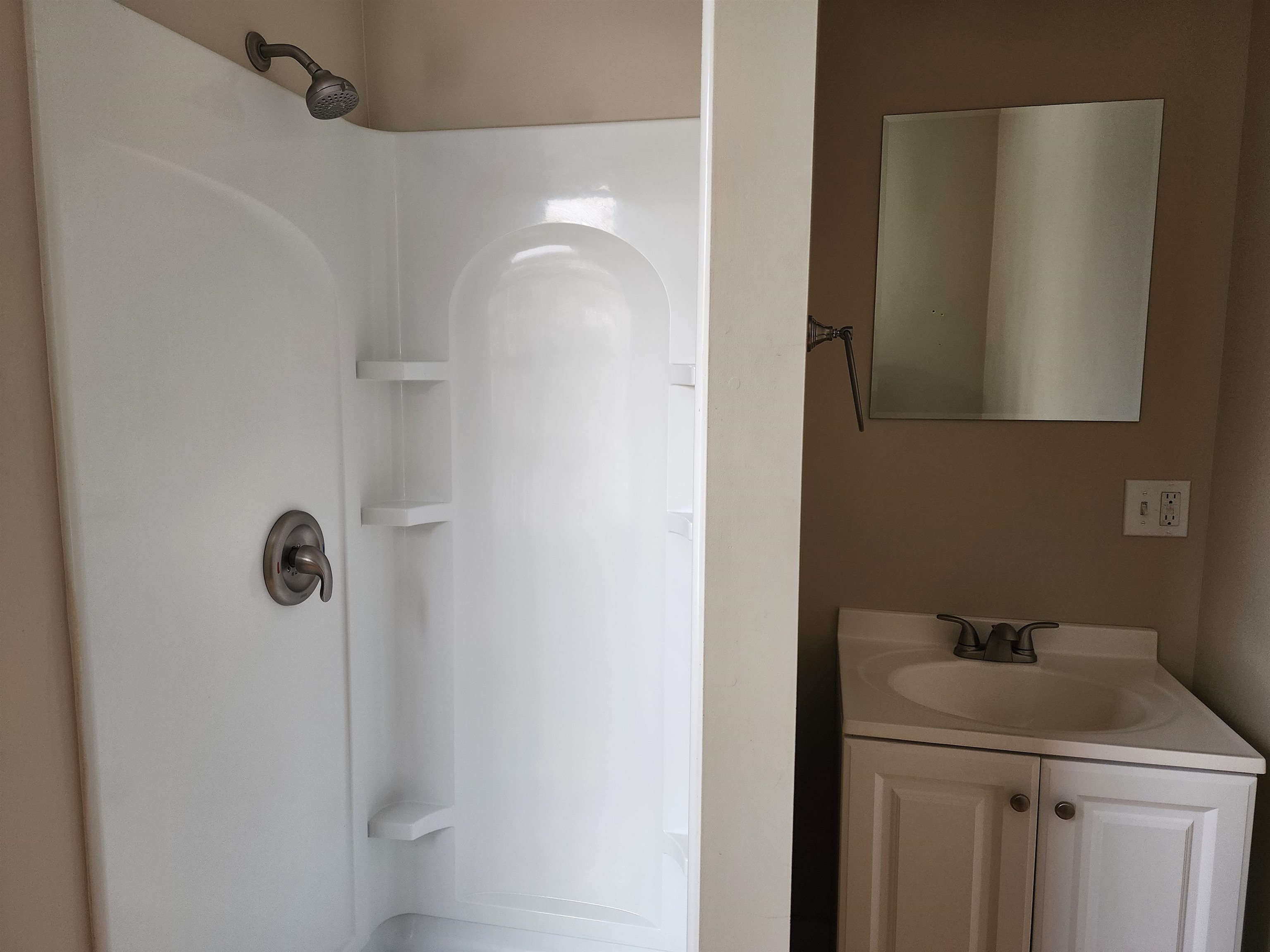 17 Union Street, Unit 3 Littleton, NH 03561 - Photo 16 of 53