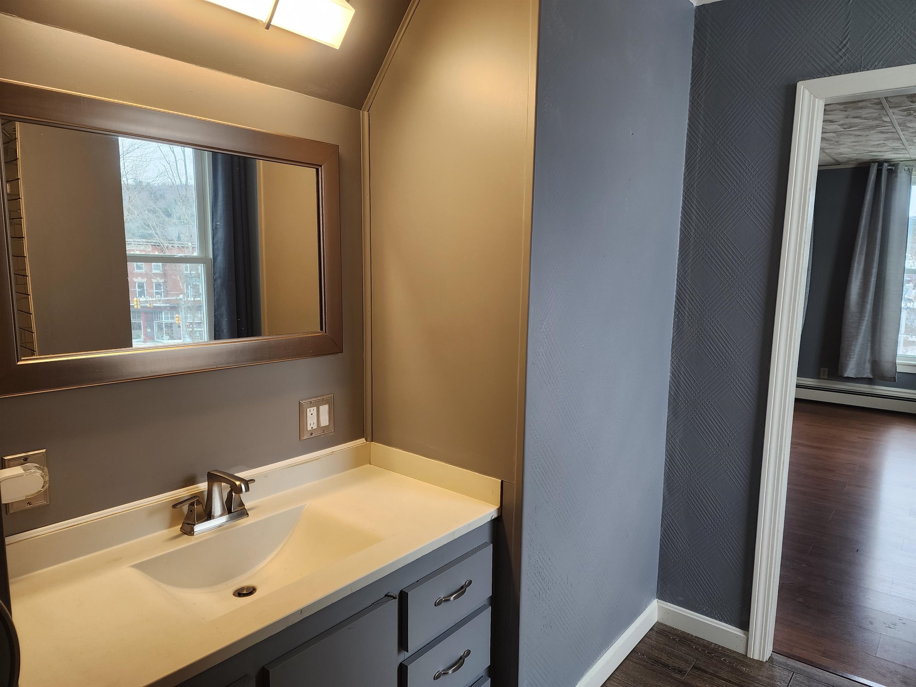 17 Union Street, Unit 3 Littleton, NH 03561 - Photo 34 of 53
