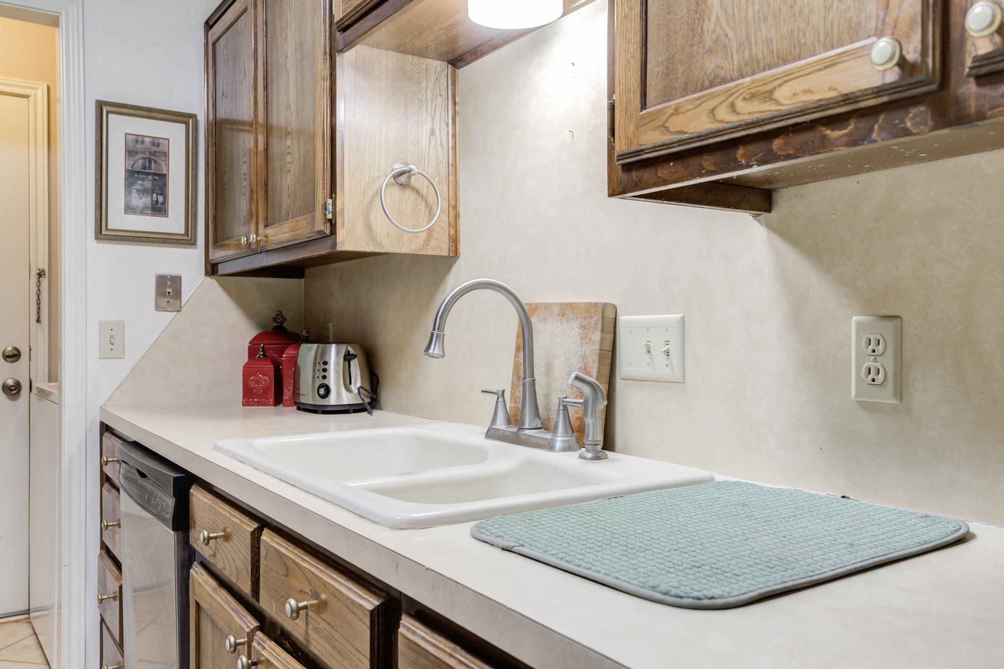 5814 Emory Street Lubbock, TX 79416 - Photo 15 of 38 5814-Emory-St_Lubbock-TX_32