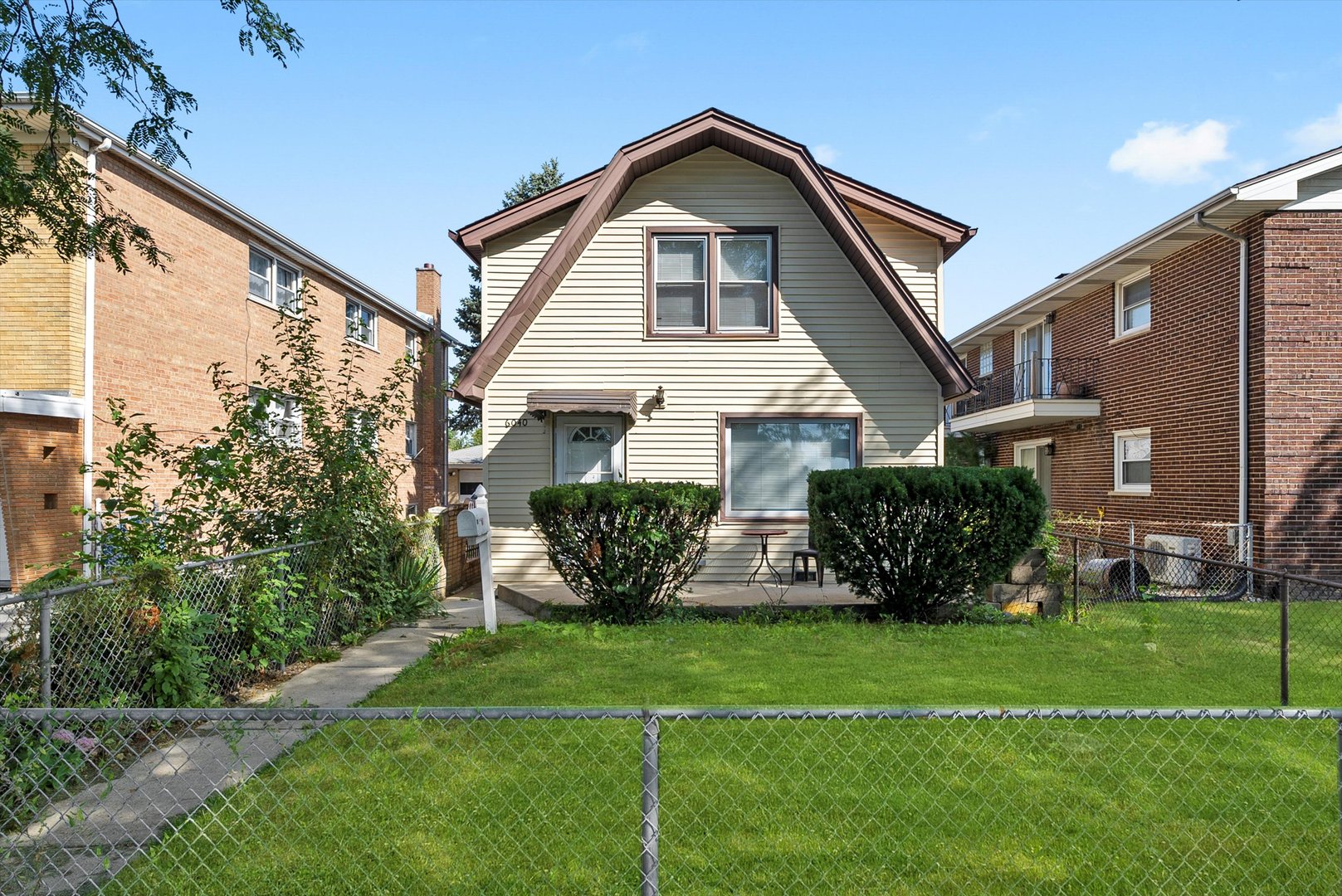 6040 West 79th Street Burbank, IL 60459 - Photo 1 of 34