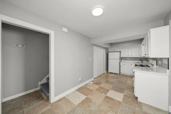 $242,000 | 6040 West 79th Street, Burbank, IL 60459